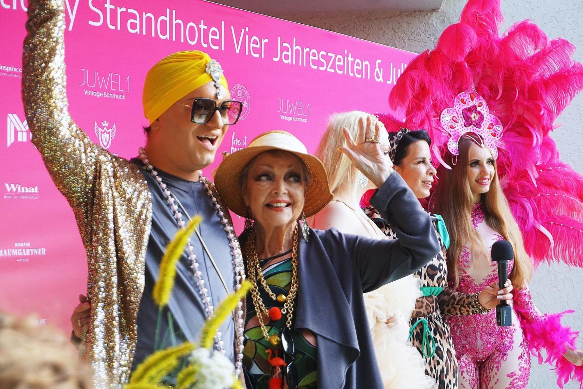 Strandhotel Vier Jahreszeiten 布科 外观 照片